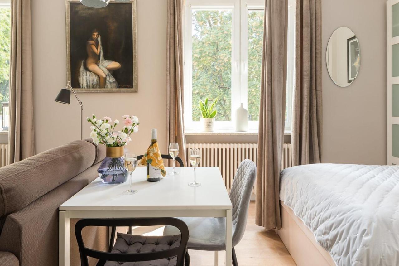 Rent Like Home - Nowy Swiat 47A Varsóvia Exterior foto