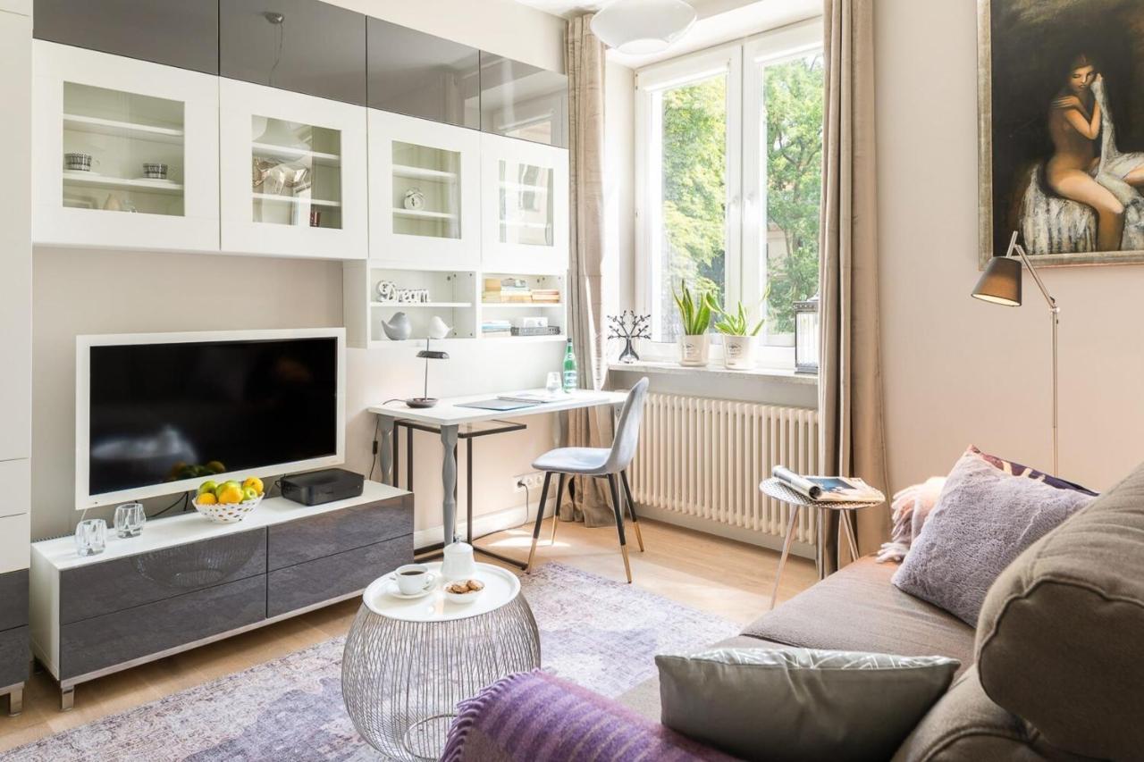 Rent Like Home - Nowy Swiat 47A Varsóvia Exterior foto